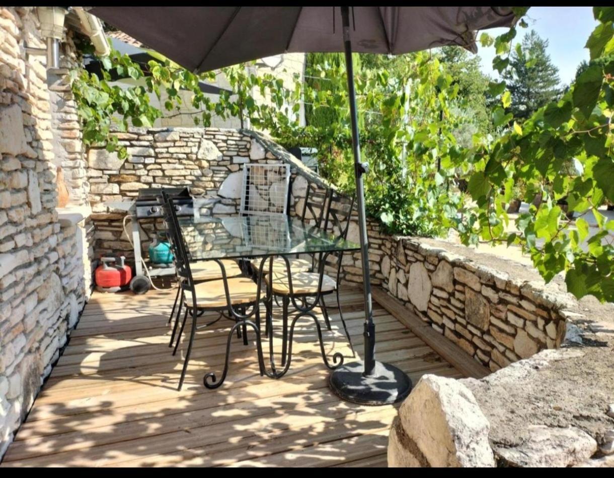 B&B La Vieille Source Saint-Martin-dʼArdèche Rum bild